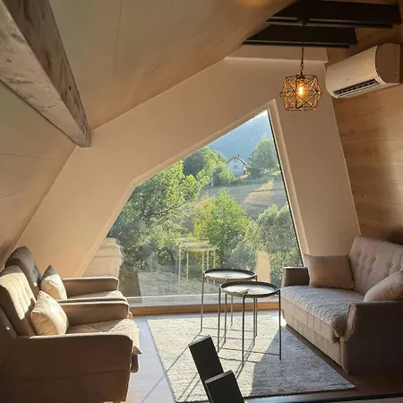 Chalet Aurora Pale